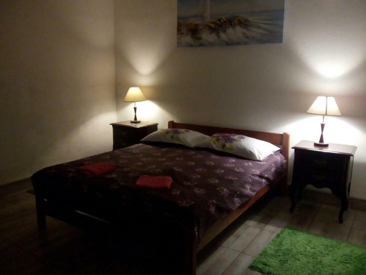 Apartman Teuta Zagreb Exteriör bild