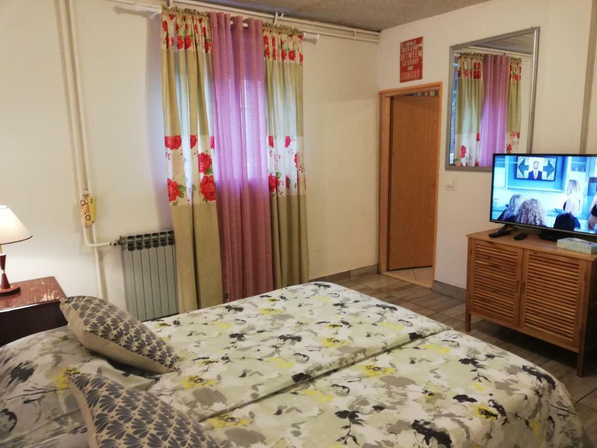 Apartman Teuta Zagreb Exteriör bild